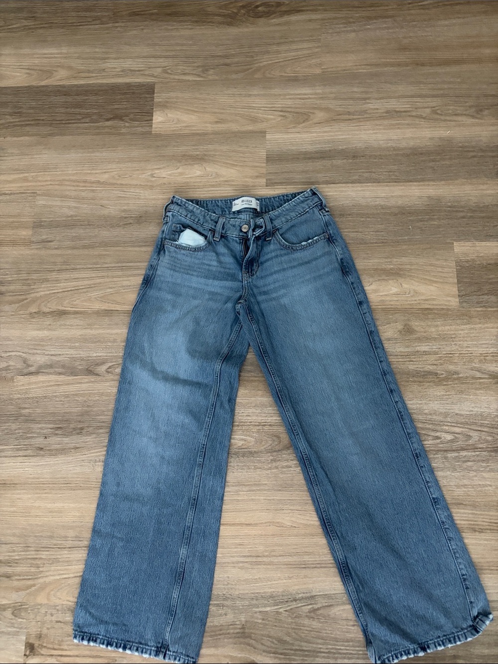 Hollister Wide Leg Denim Jeans in Medium Blue Wash